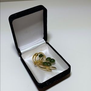 VINTAGE Jade Brooch